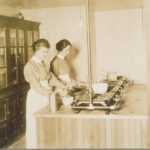 Women with cooking utensils, 1910s